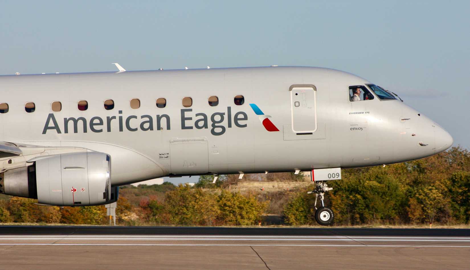 American Eagle E175