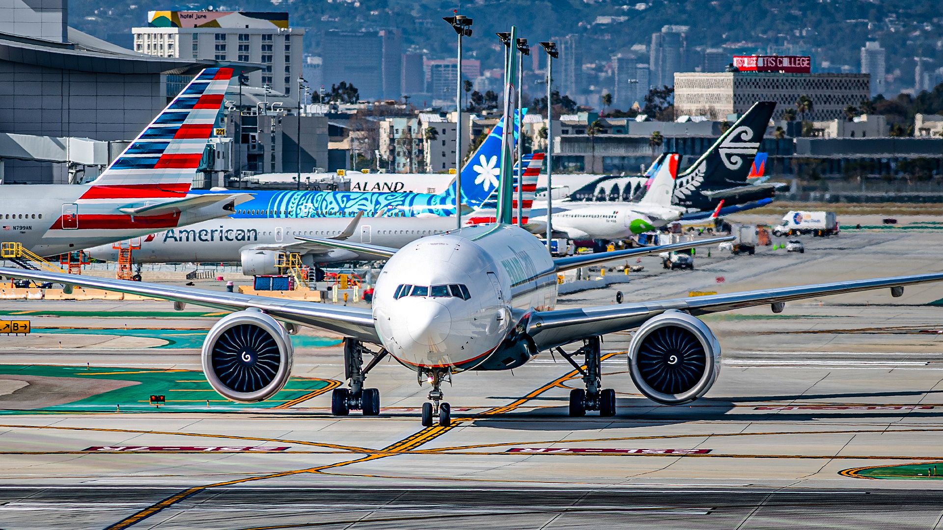 What Is The Busiest Airport On The West Coast?