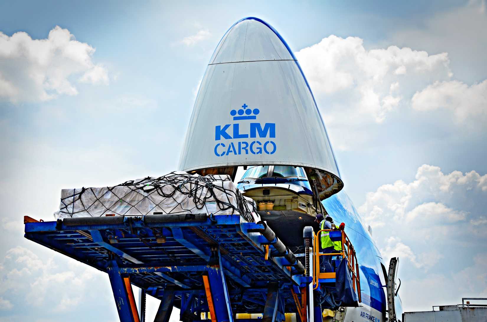Cargo loaded via the nose door of a KLM Boeing 747.