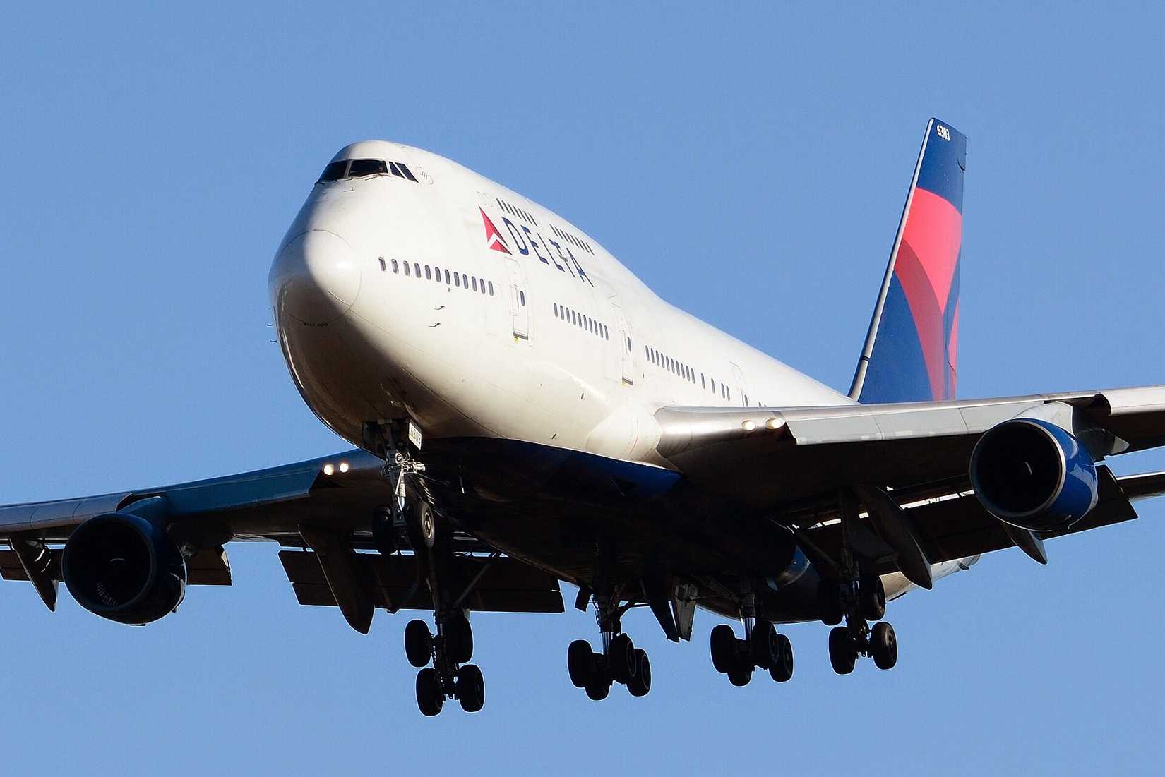 delta 747-400