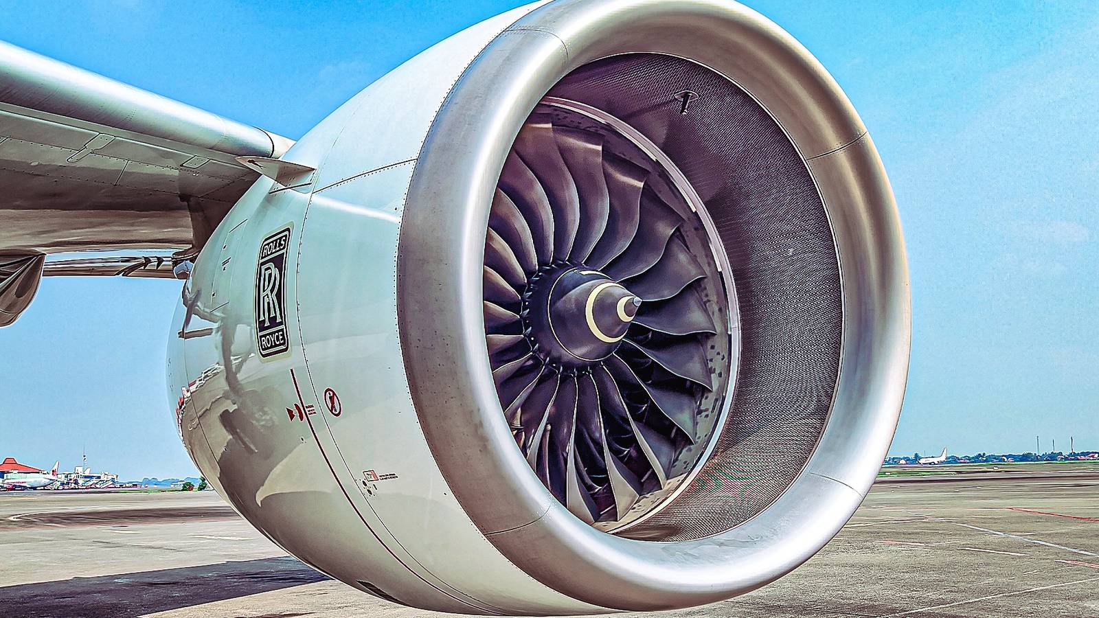 Here’s How Different The Airbus A350's Engines Are Compared To The ...