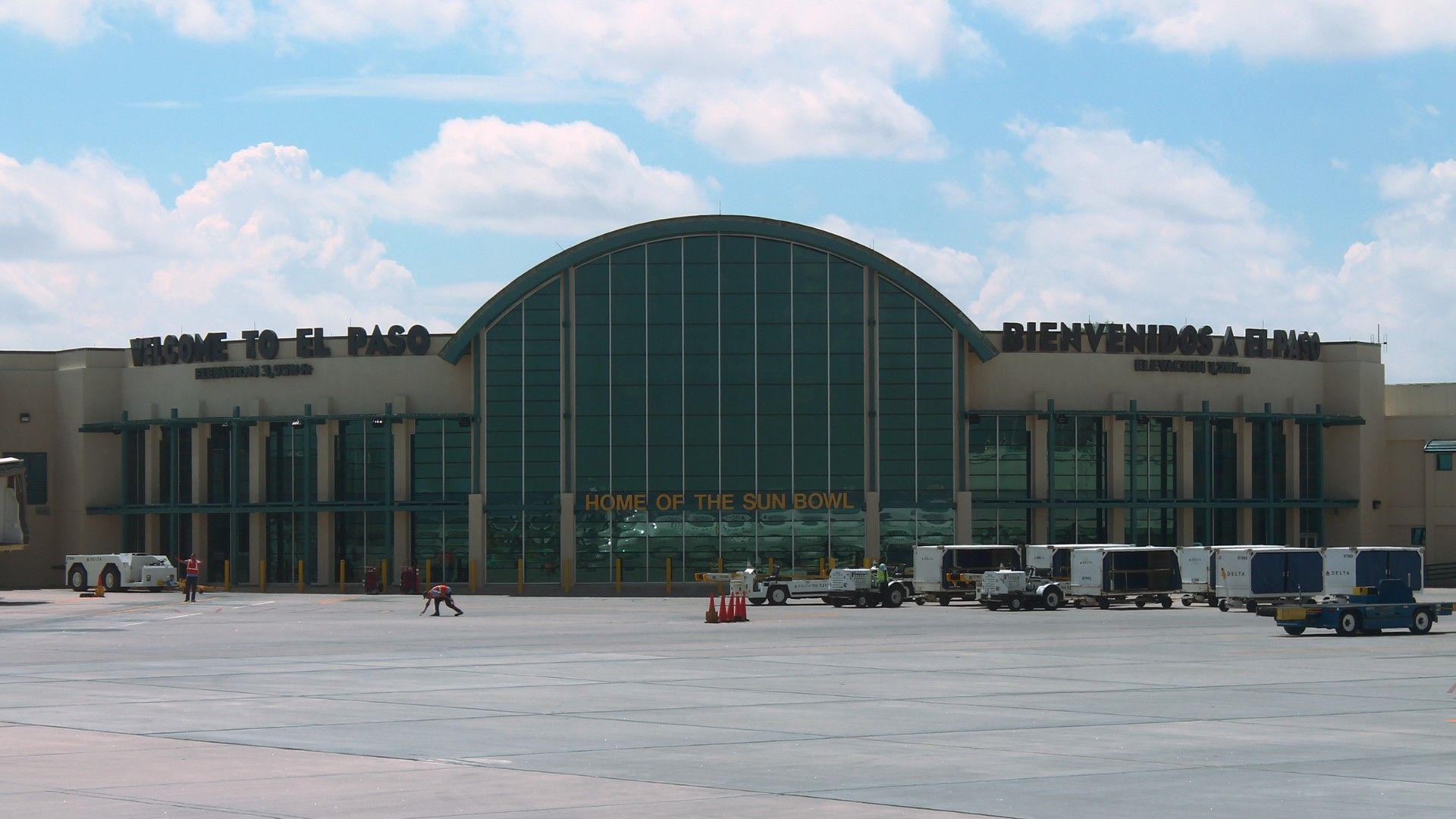 El Paso Airport Exterior