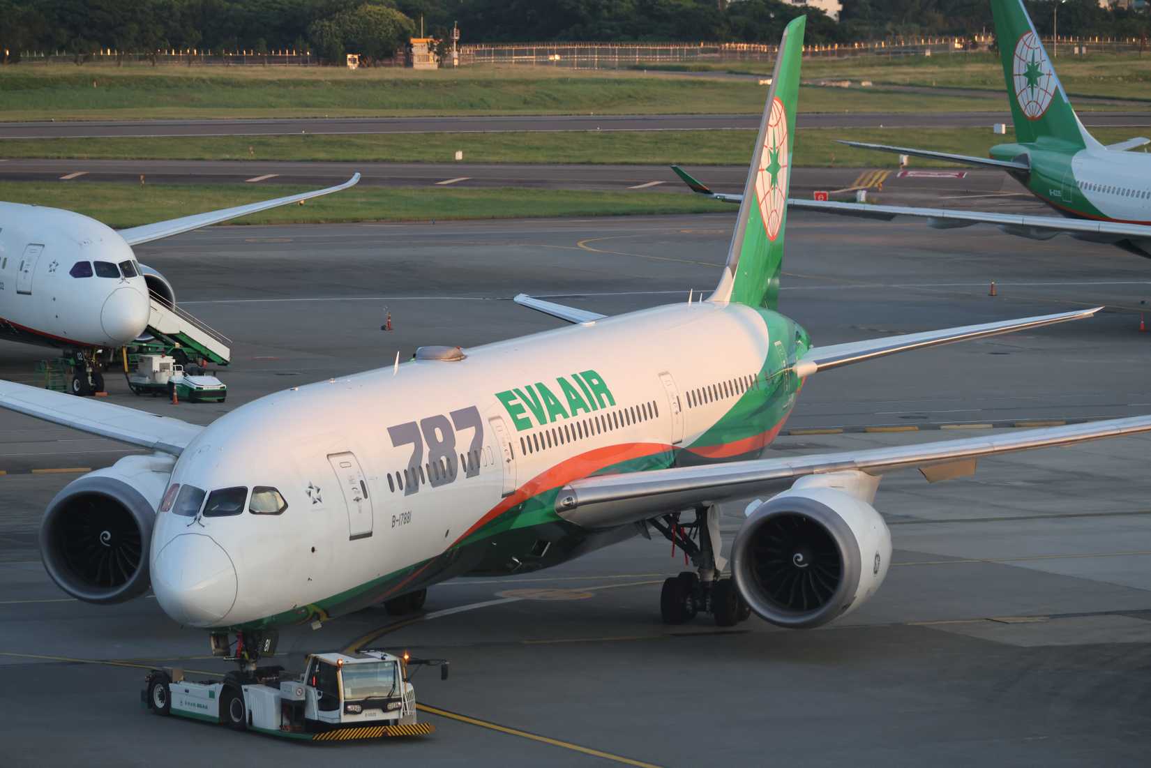 EVA Air 787-9 4