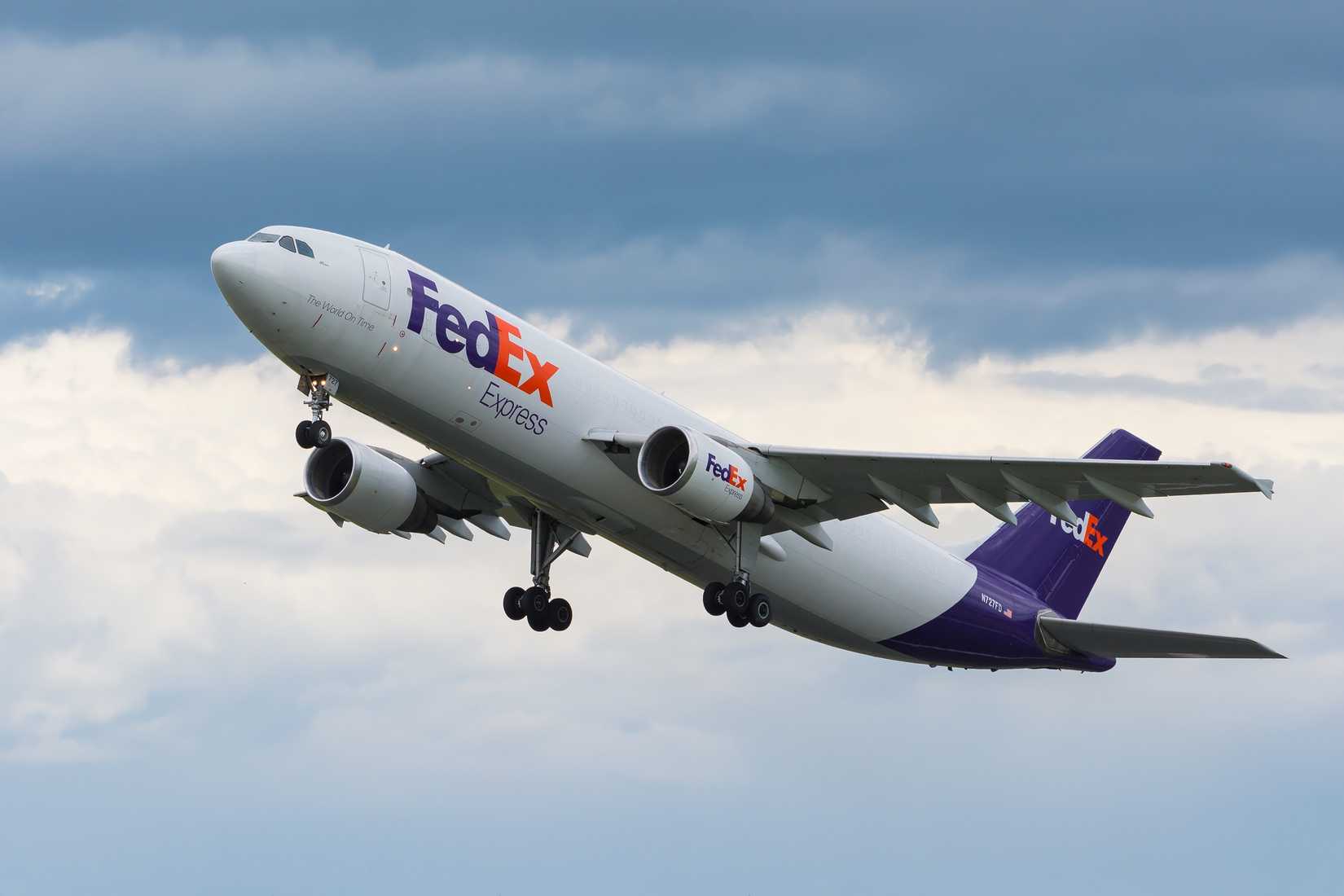 Federal Express N727FD Airbus A300 is taking off at Dublin International Airport.