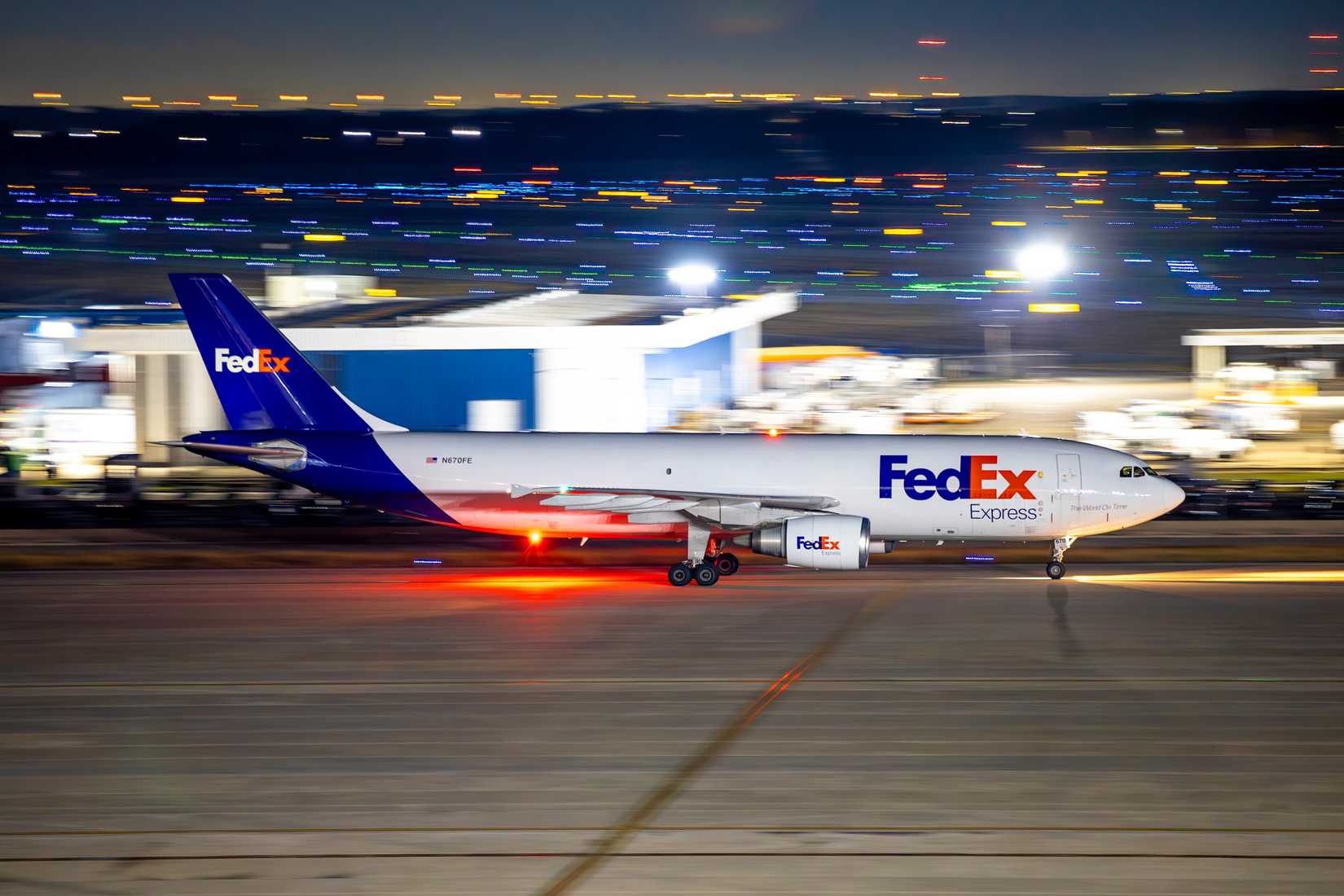 FedEx A300