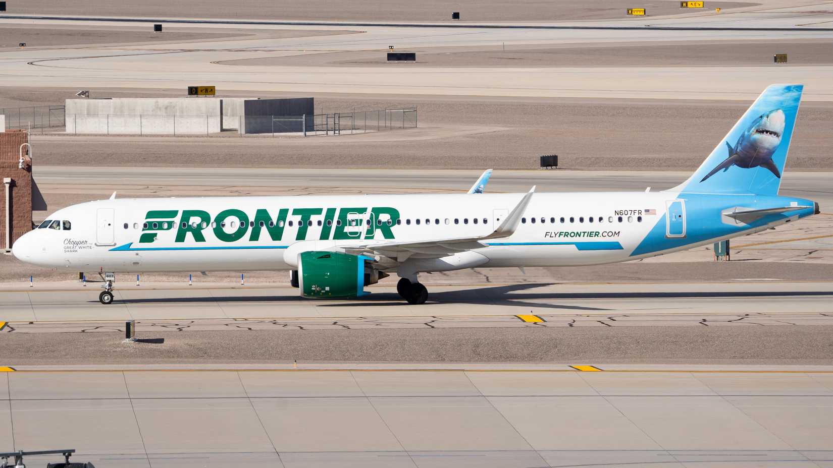 Frontier Airlines Airbus A321 taxiing