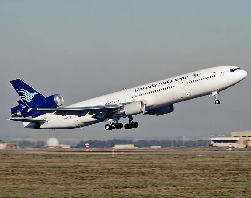Garuda Indonesia McDonnell Douglas MD-11
