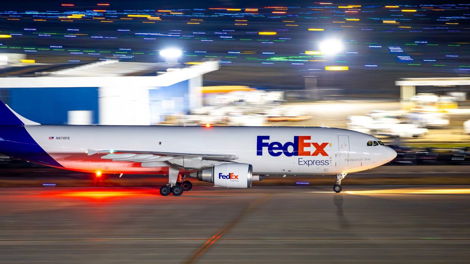 Ouch: FedEx Airbus A300-600F Nose Gear Collapses In Baltimore