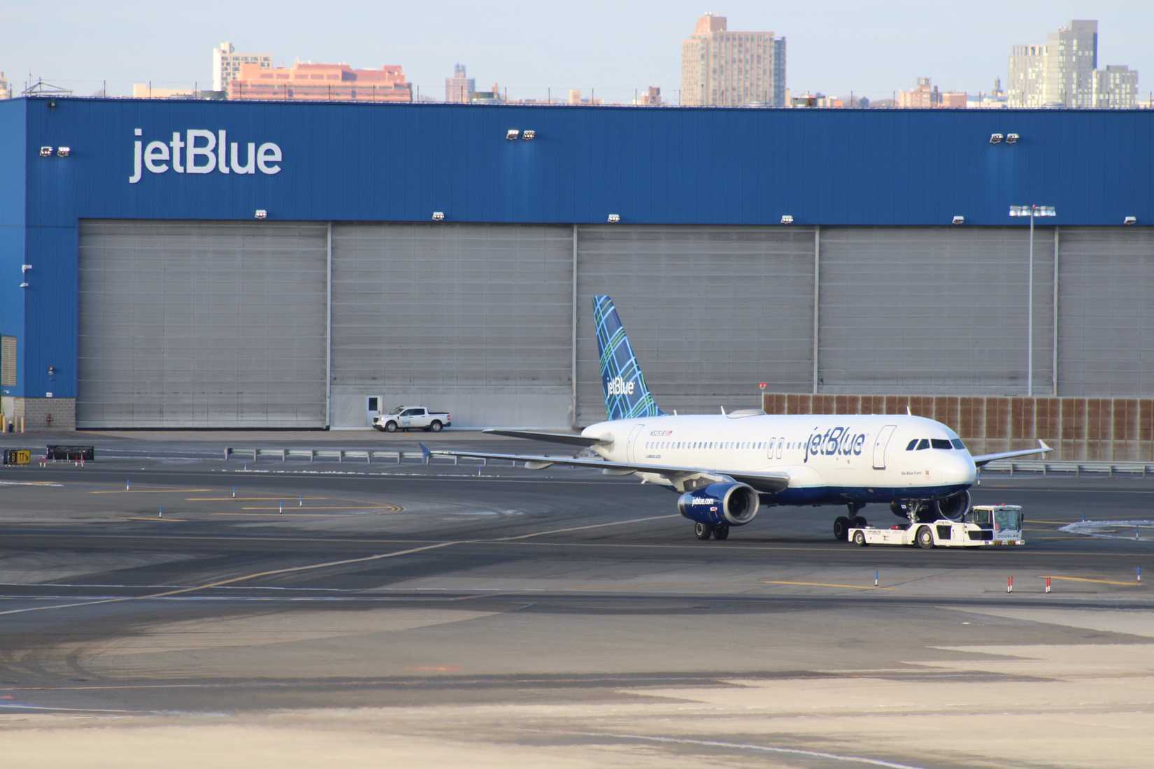 JetBlue operating at John F Kennedy (JFK) International Airport.-1