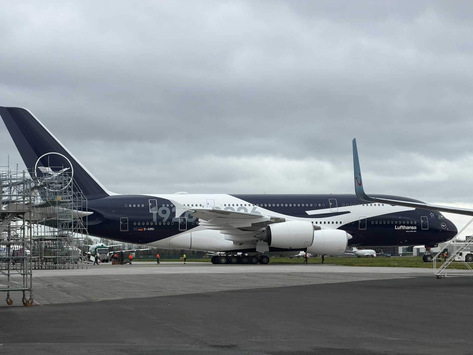 57-loaded-lufthansa-s-100-anniversary-livery-joins-the-airbus-a380-fleet