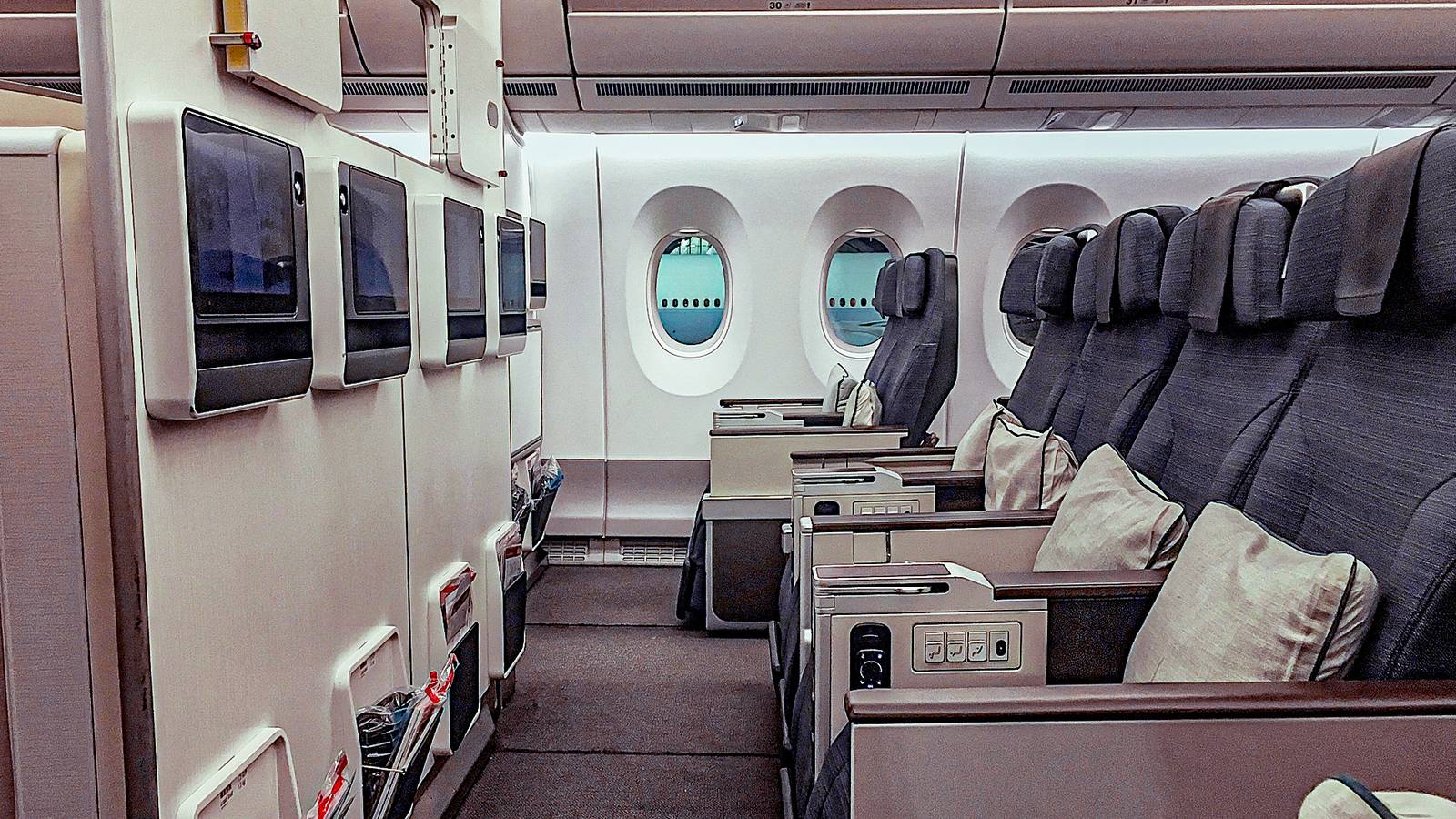 Airlines' Premium Economy Seats With The World's Longest Legroom In 2026