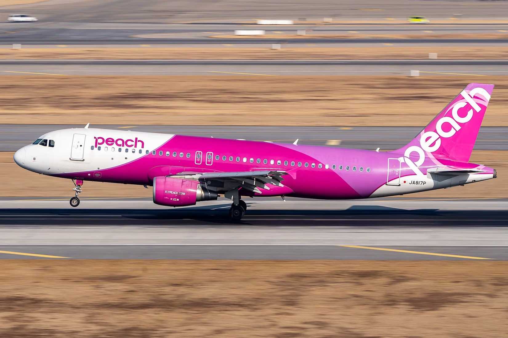 航空機・ヘリコプター peach Airbus A320 Fly Peach to AMAMI 航空機・ヘリコプター peach Airbus A320 Fly Peach to AMAMI