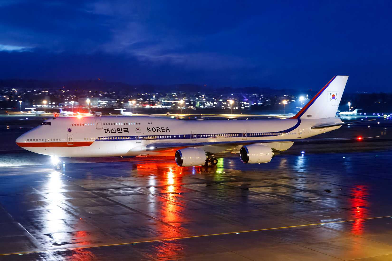 Republic of Korea delegation arrival to World Economic Forum (WEF) in Davos on Korea Government Boeing 747-8B5.