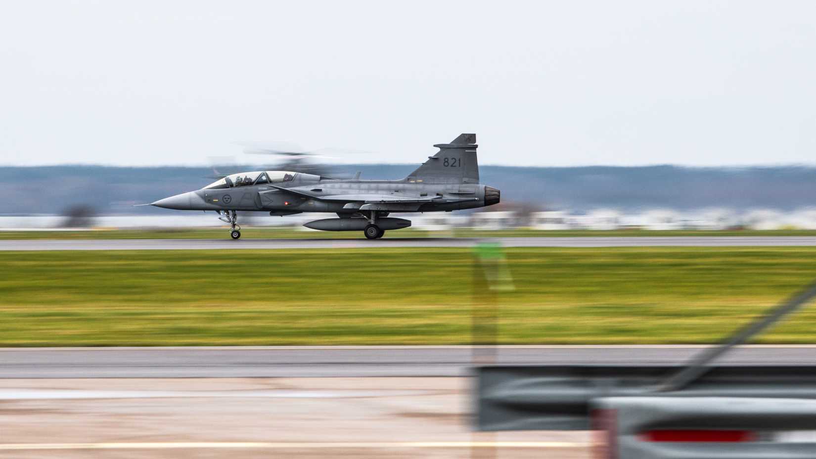 Saab JAS 39 Gripen lands at Såtenäs Air Wing, Sweden, on 9 November 2020.