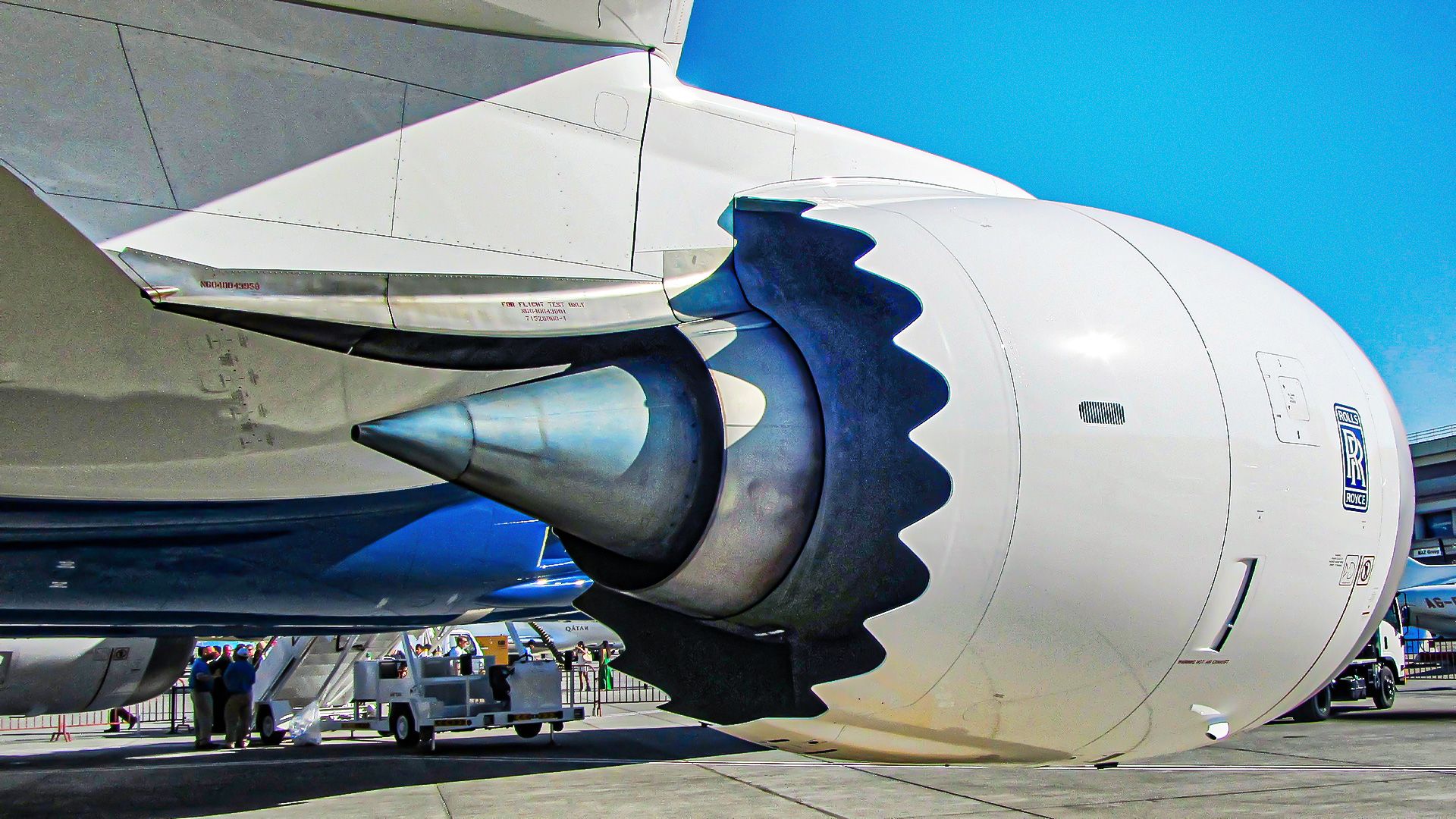Is It True That The Boeing 787 Dreamliner & 747-8 Share The Same Engine?
