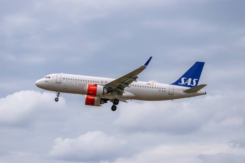 SAS A320neo flying