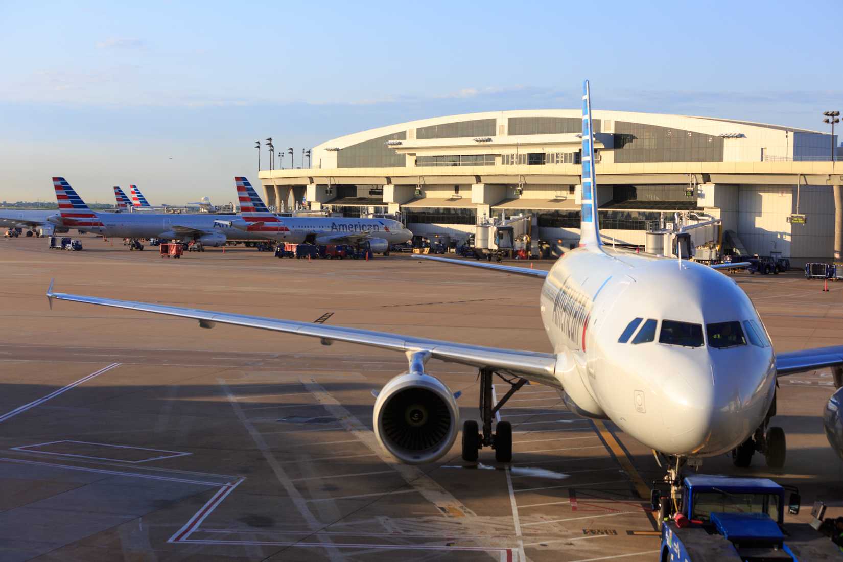 American Airlines Airbus A320-200 Parked
