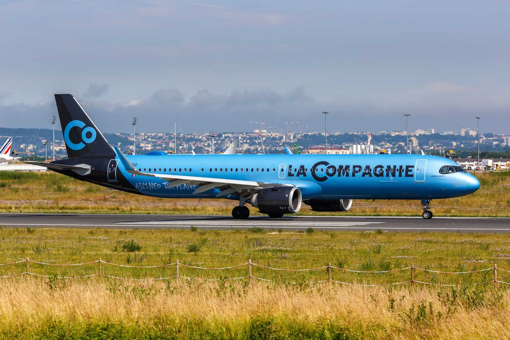 La Compagnie Airbus A321neo Taxiing