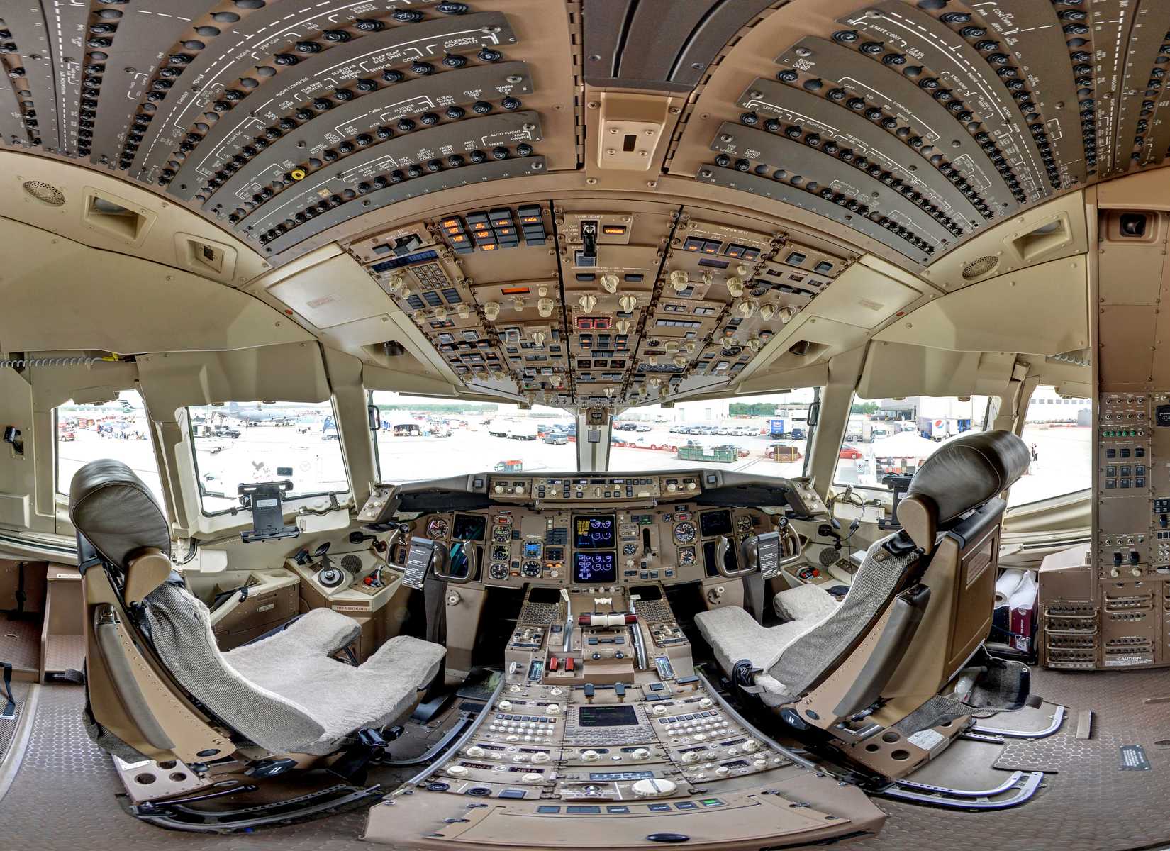 Boeing 767 aircraft cockpit on display at the June 2014 Rockford AirFest June 7, 2014 Rockford, ILBoeing 767 aircraft cockpit on display at the June 2014 Rockford AirFest June 7, 2014 Rockford, IL