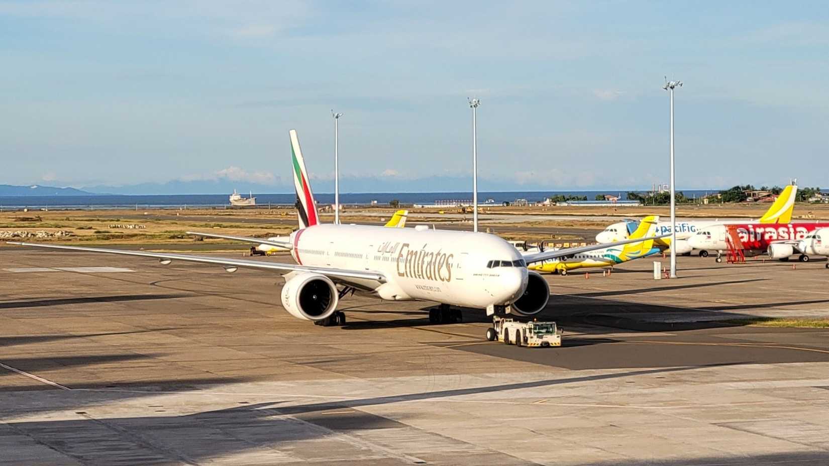 Emirates 777 Taxiing In Cebu