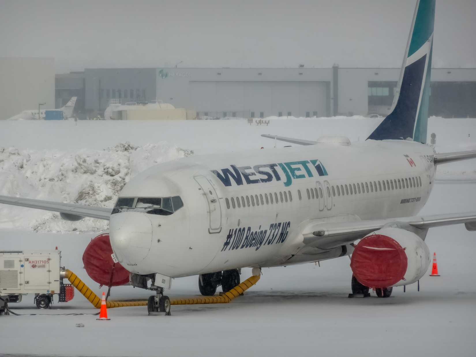 Simple Combustion Engine Can Snow Ingestion Damage Aircraft Engines?