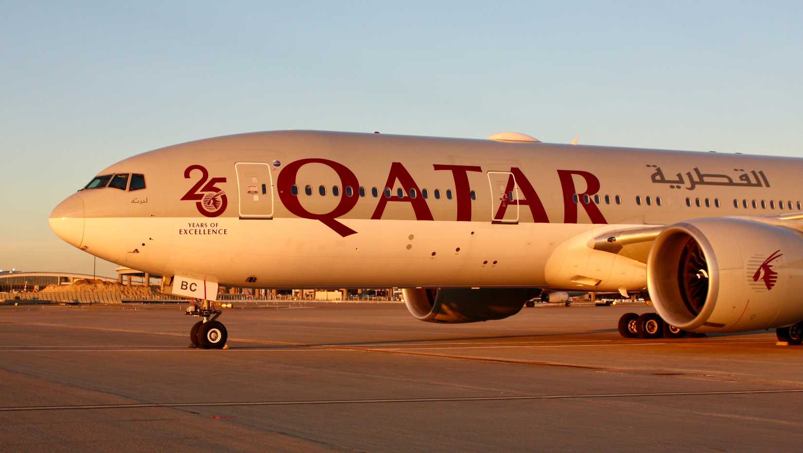 Qatar Airways Boeing 777 Nose