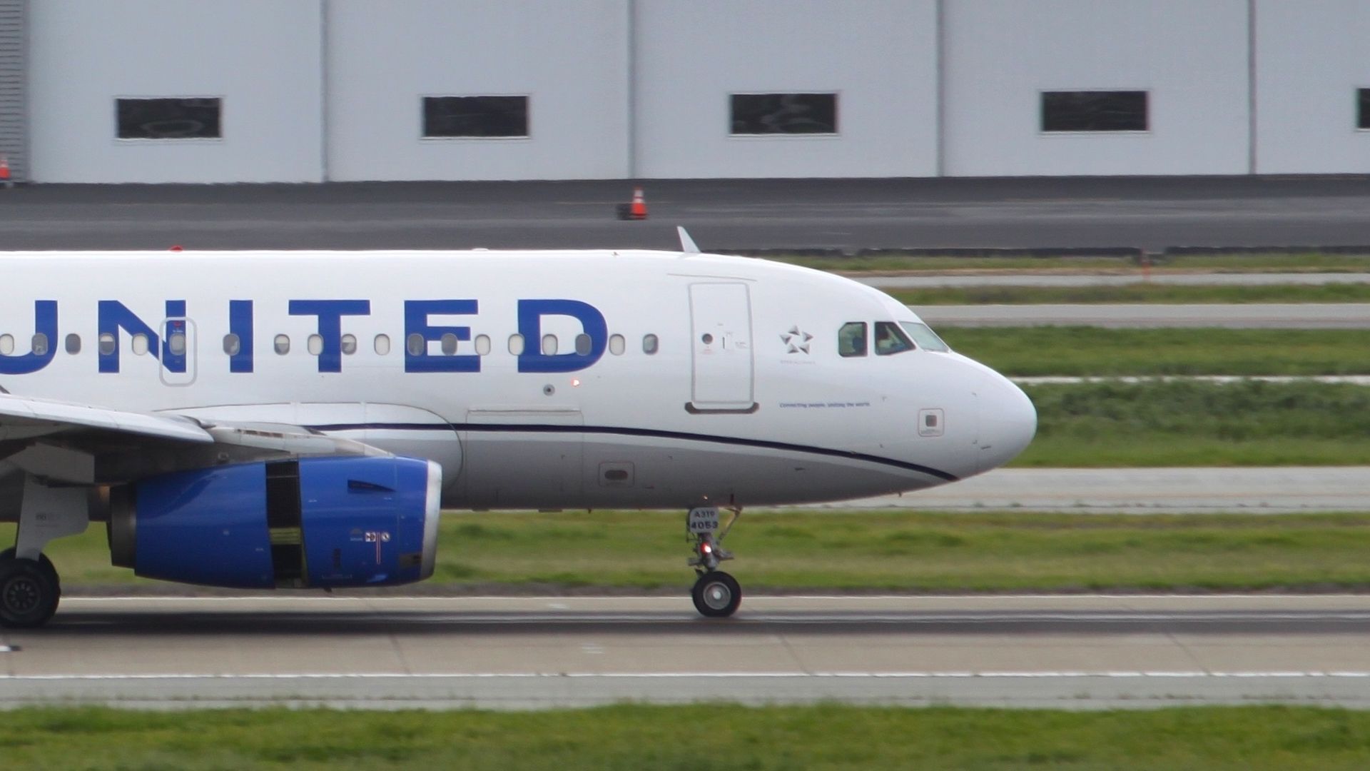 Massive 63% Flight Surge: San José Braces For Super Bowl Travel Chaos