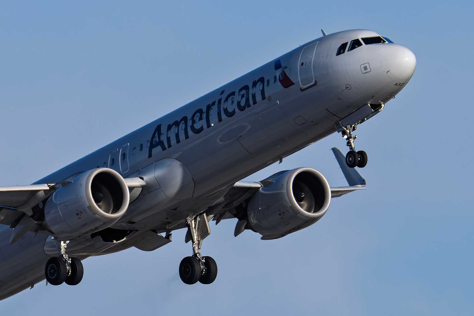 American A321neo Takeoff Closeup