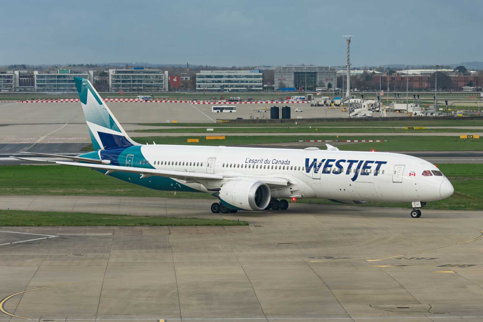 Westjet 787 Taxiing