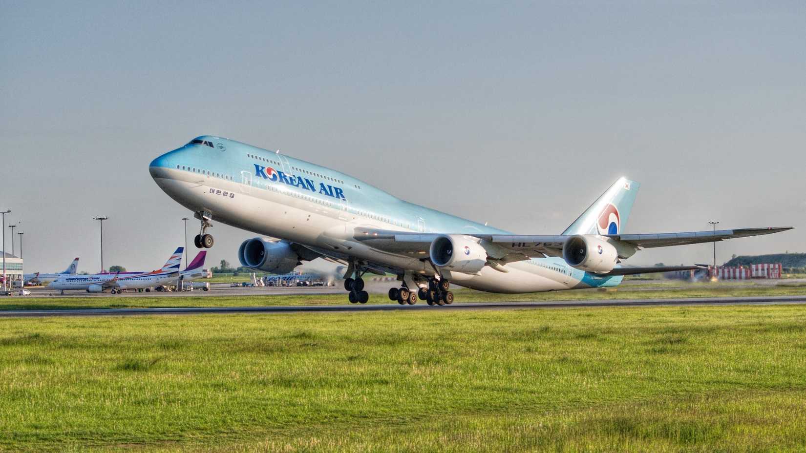 Legacy of Four-Engined Jets Lingers in Skies - image 2