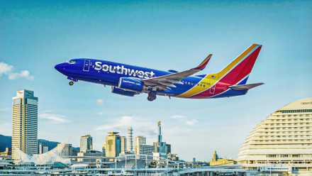 Southwest Boeing 737-700 on initial climb