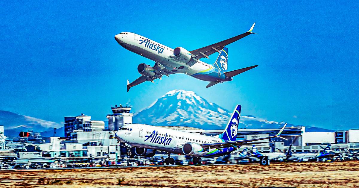 Alaska Airlines Pilots Ask For Police To Meet The Airplane After Passenger Vapes Onboard Alaska Airlines Pilots Ask For Police To Meet The Airplane After Passenger Vapes Onboard