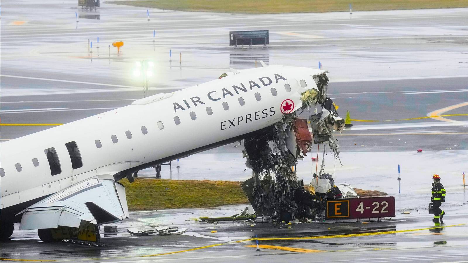No Transponder, No Warning: NTSB Details LaGuardia Alert Failure