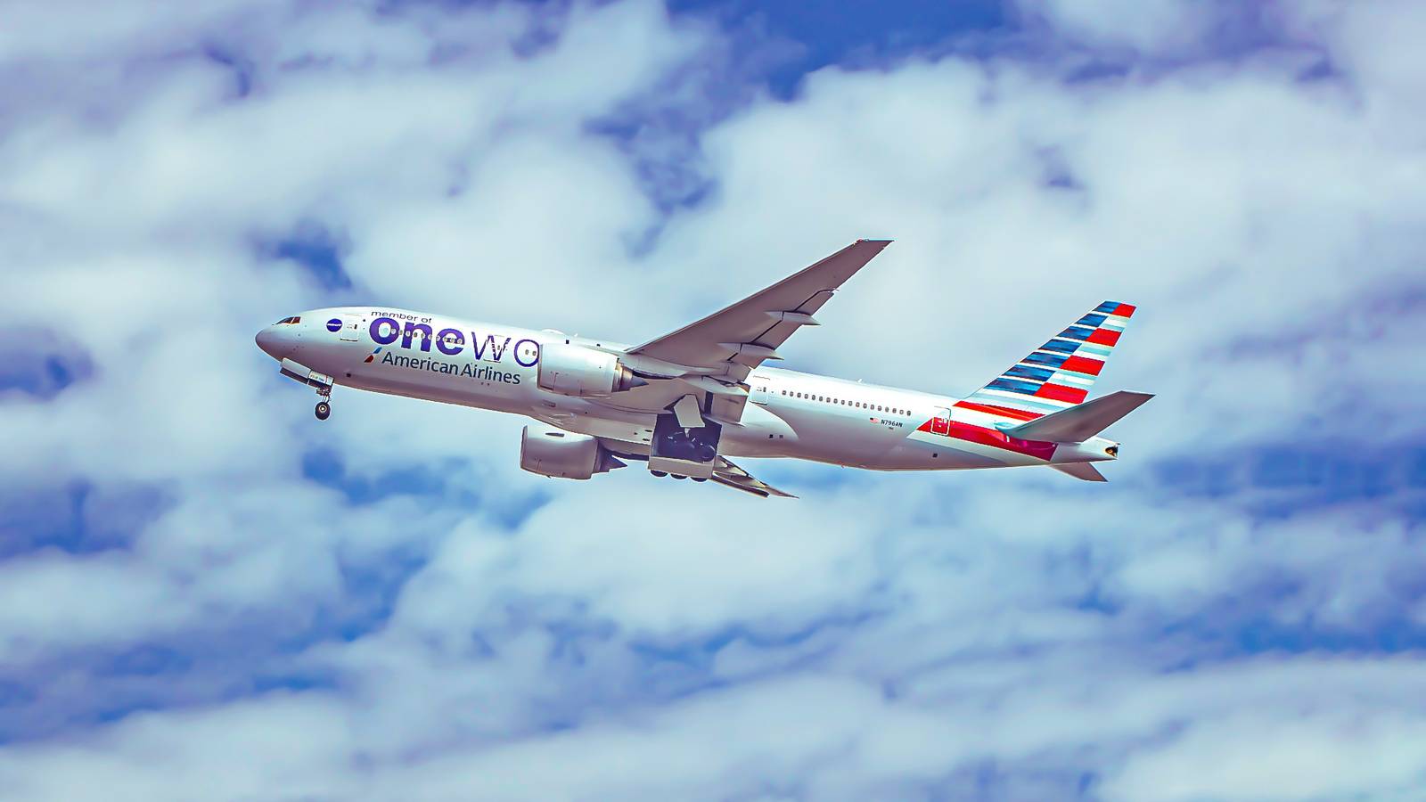 American Airlines Muda Regra: Elite AAdvantage Perde Upgrades Gratuitos!