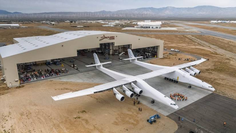 Large-scale composite materials Stratolaunch unveiled