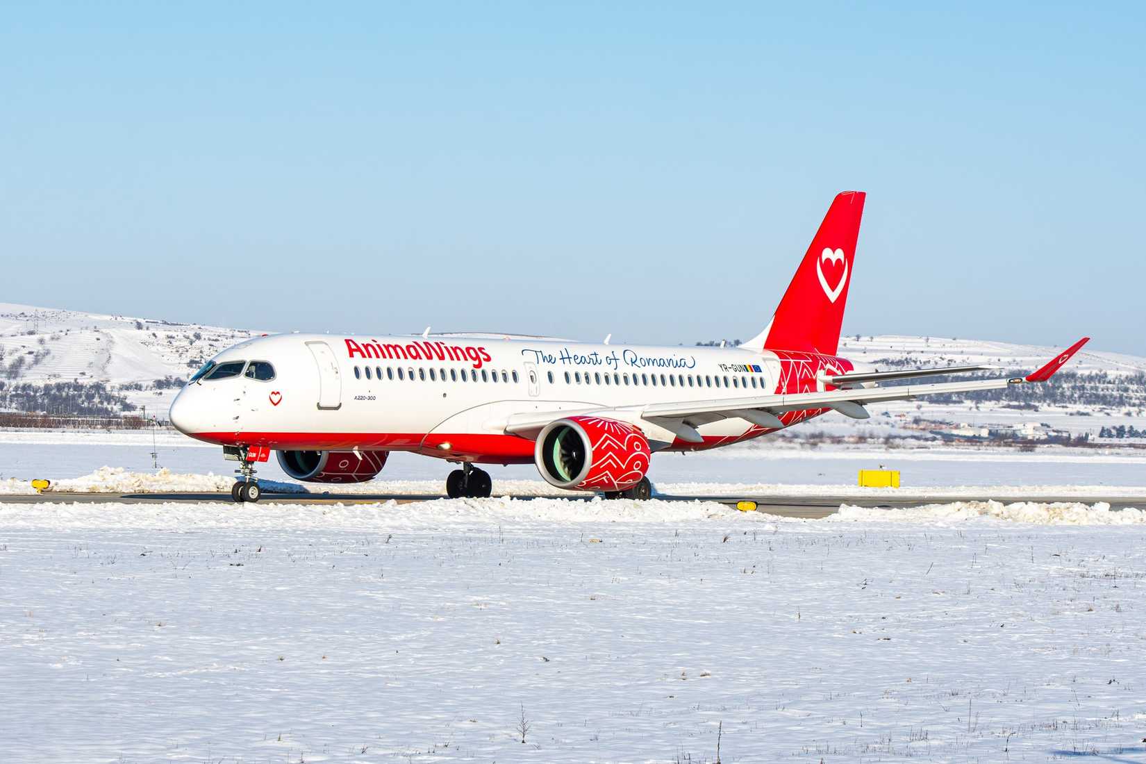 AnimaWings Airbus A220-300 taxiing with snow