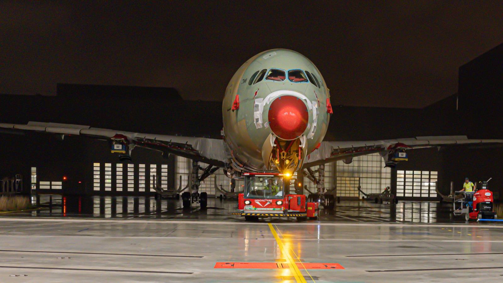 180 Liters Of Water: The Unusual Test Powering The New Airbus A350F