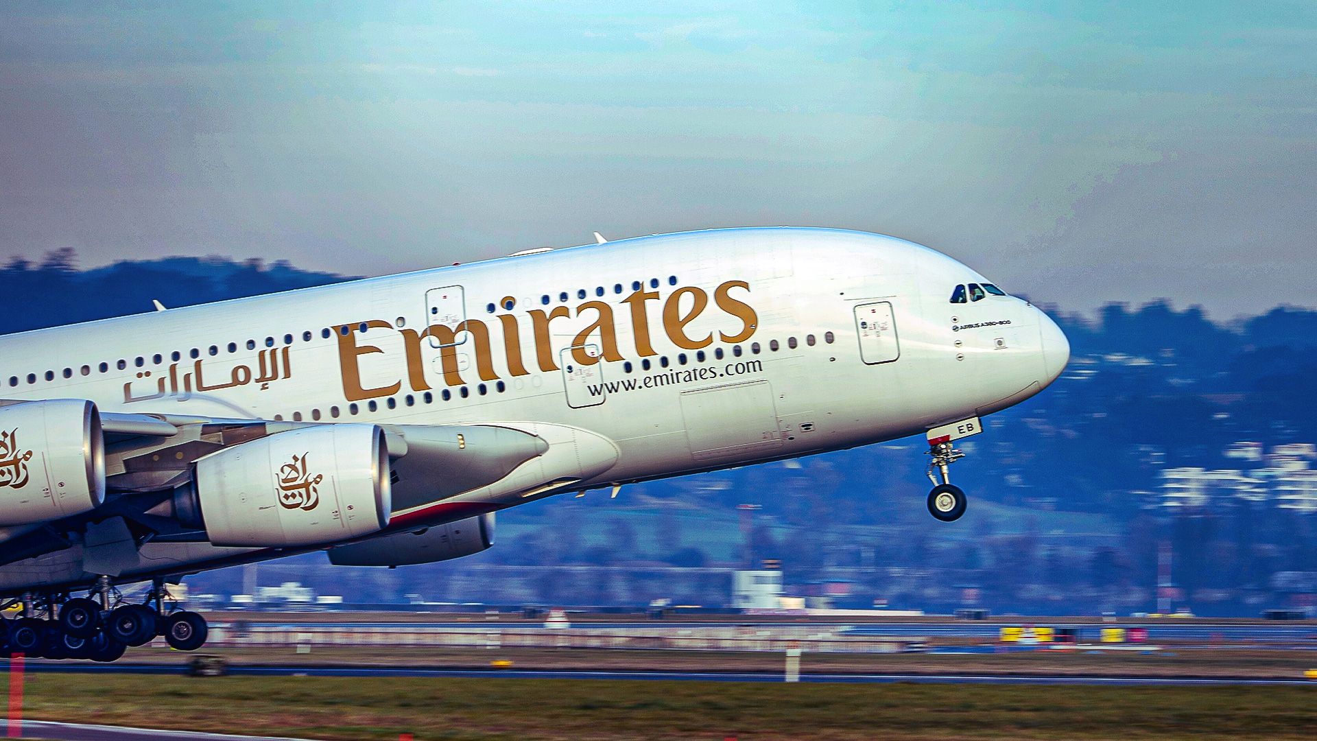 Here's Why The Airbus A380's Upper Deck Is Different Than Other Double-Deckers