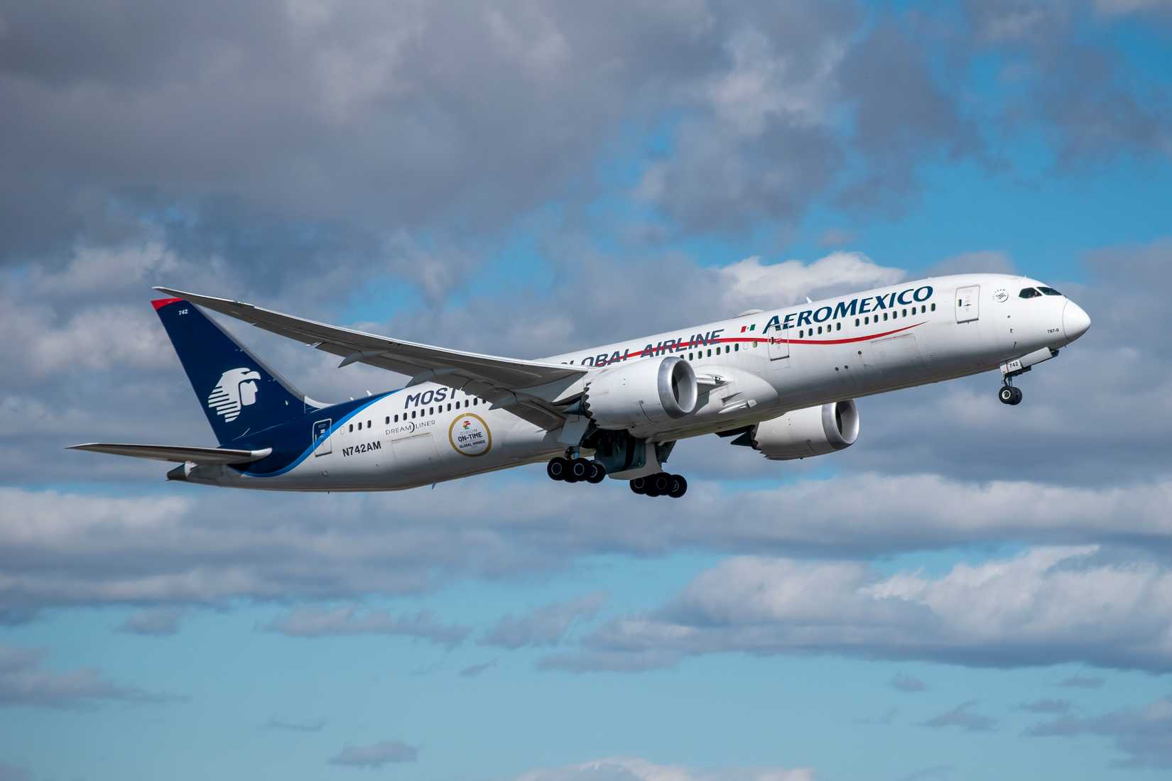 Aeromexico Boeing 787 long-haul airliner taking off at Madrid Barajas Airport 