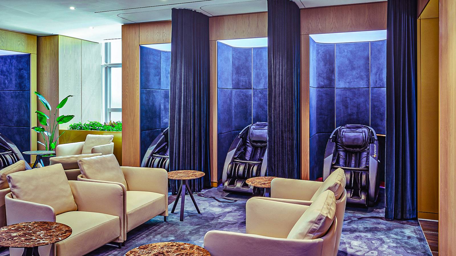 Which New York Airport Has The Best Airline Lounges?