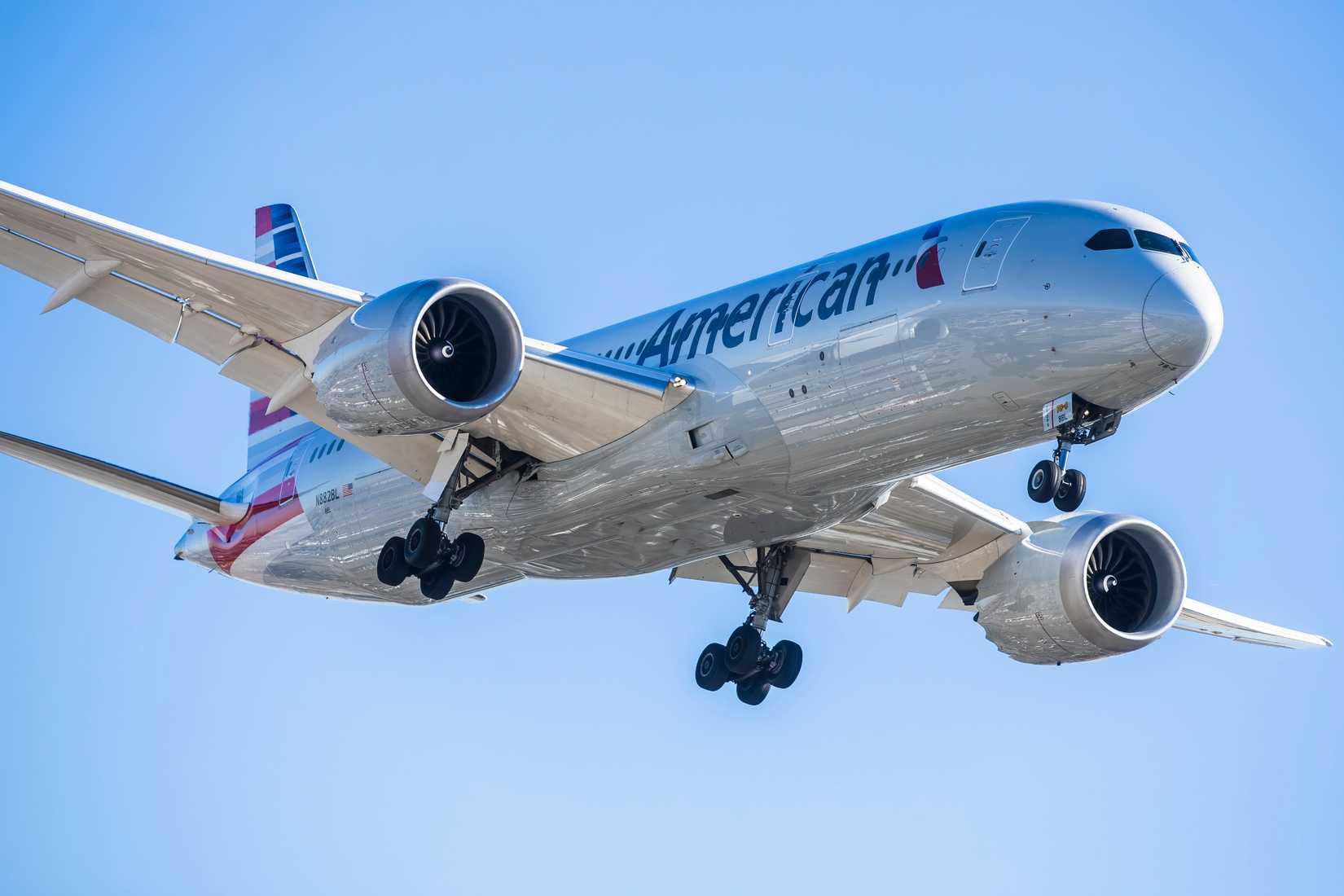 American Airlines, Boeing 787 Dreamliner in flight.