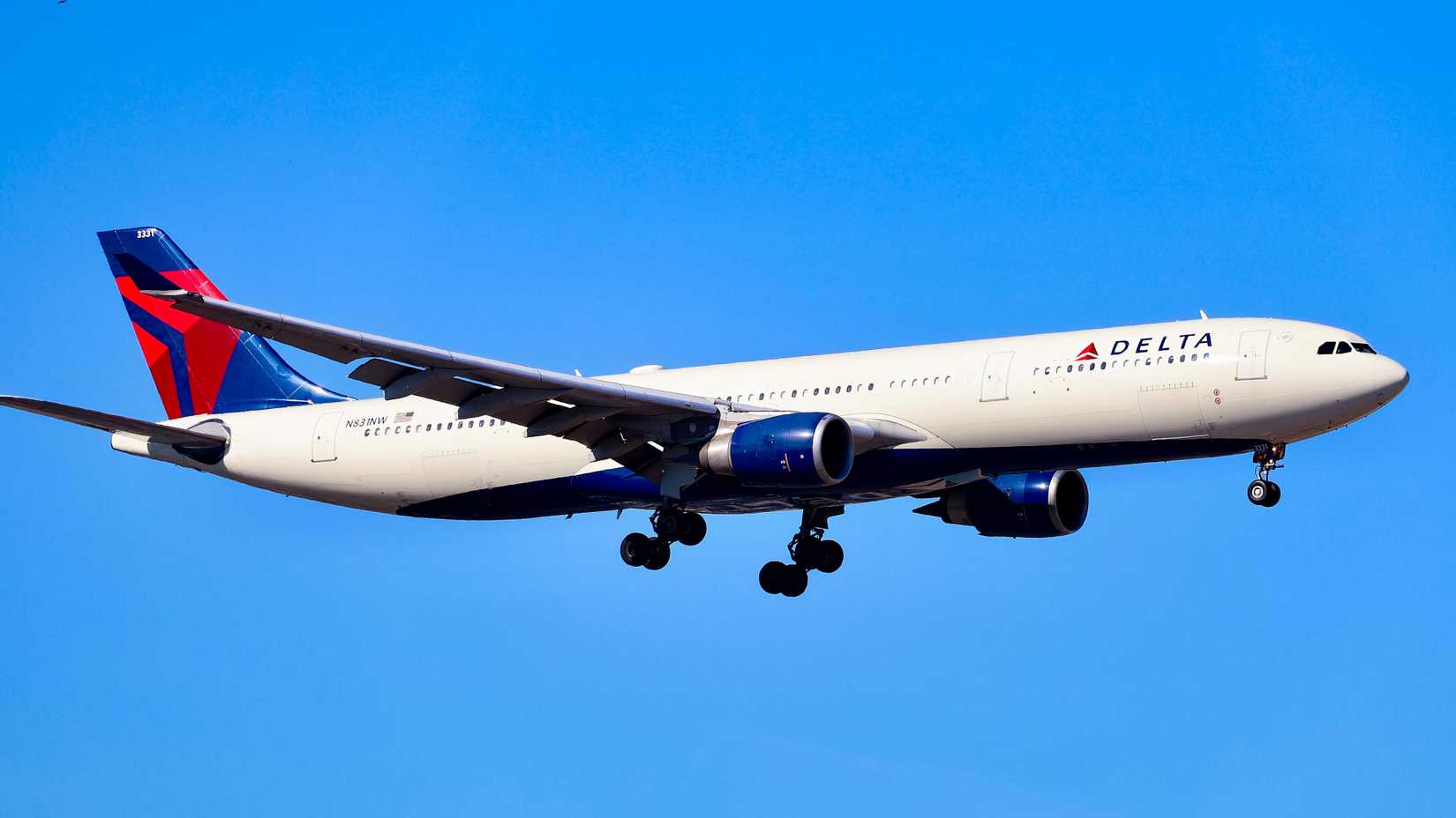 Delta A330-300 approaching Atlanta