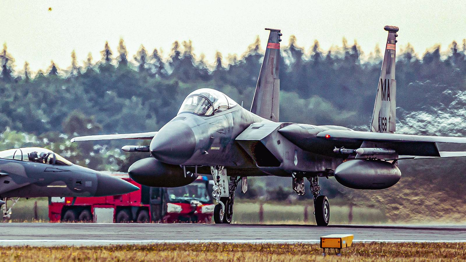 F 15 Inlets Why Does The US Air Force Still Fly The F-15?