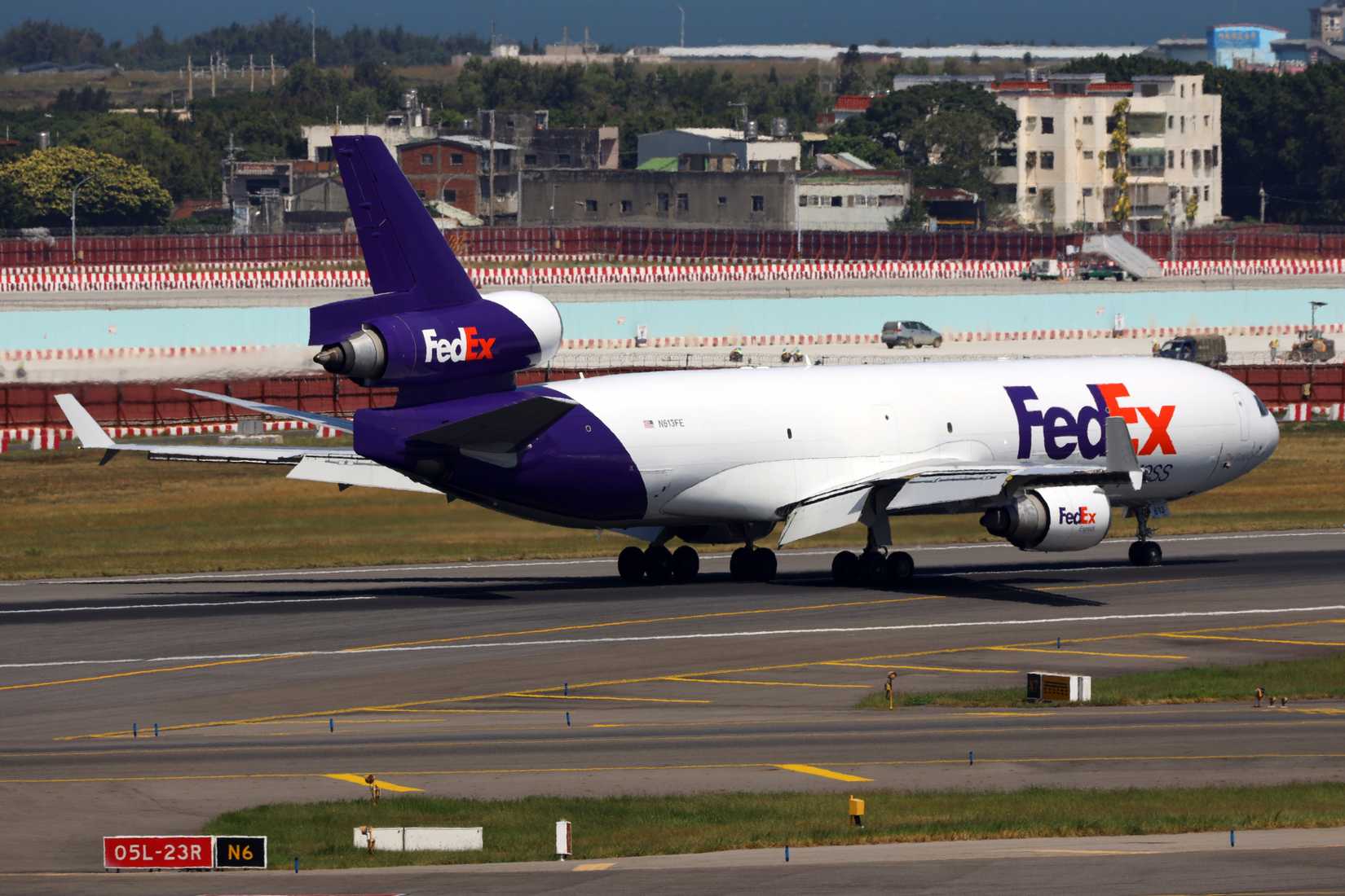 FEDEX MD-11 taxis in Taipei Taoyuan Int'l Airport
