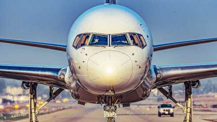 Boeing 757 Cockpit Closeup Custom Thumbnail