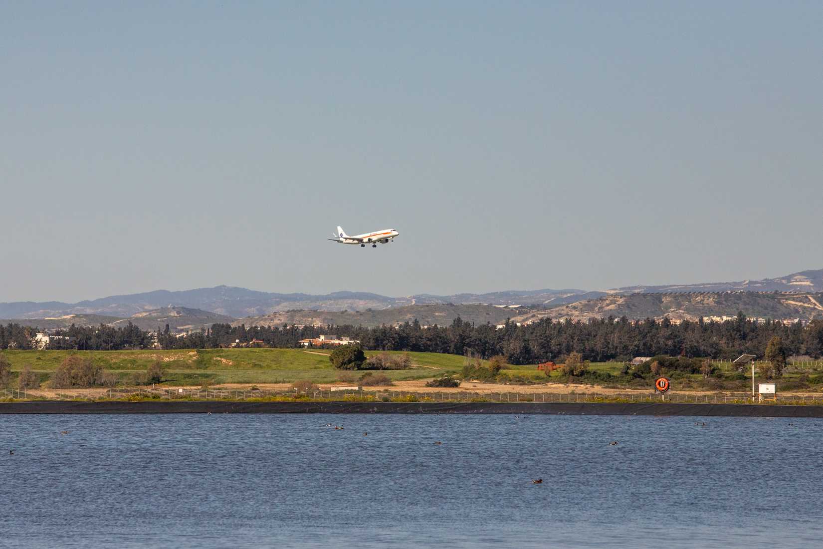 The Embraer E190F Landing
