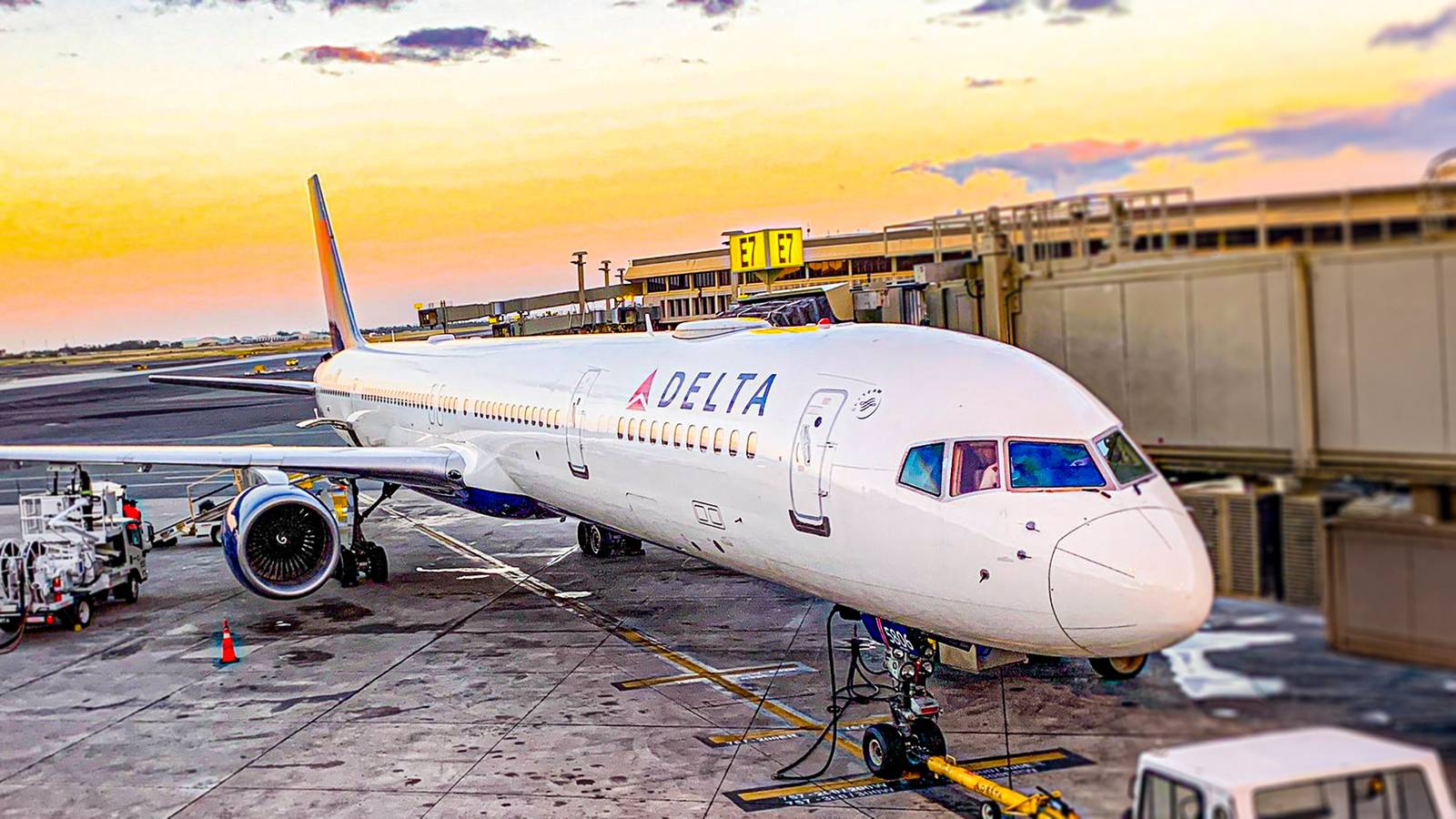 Why Do US Airlines Still Use The Boeing 757 On Key Routes?