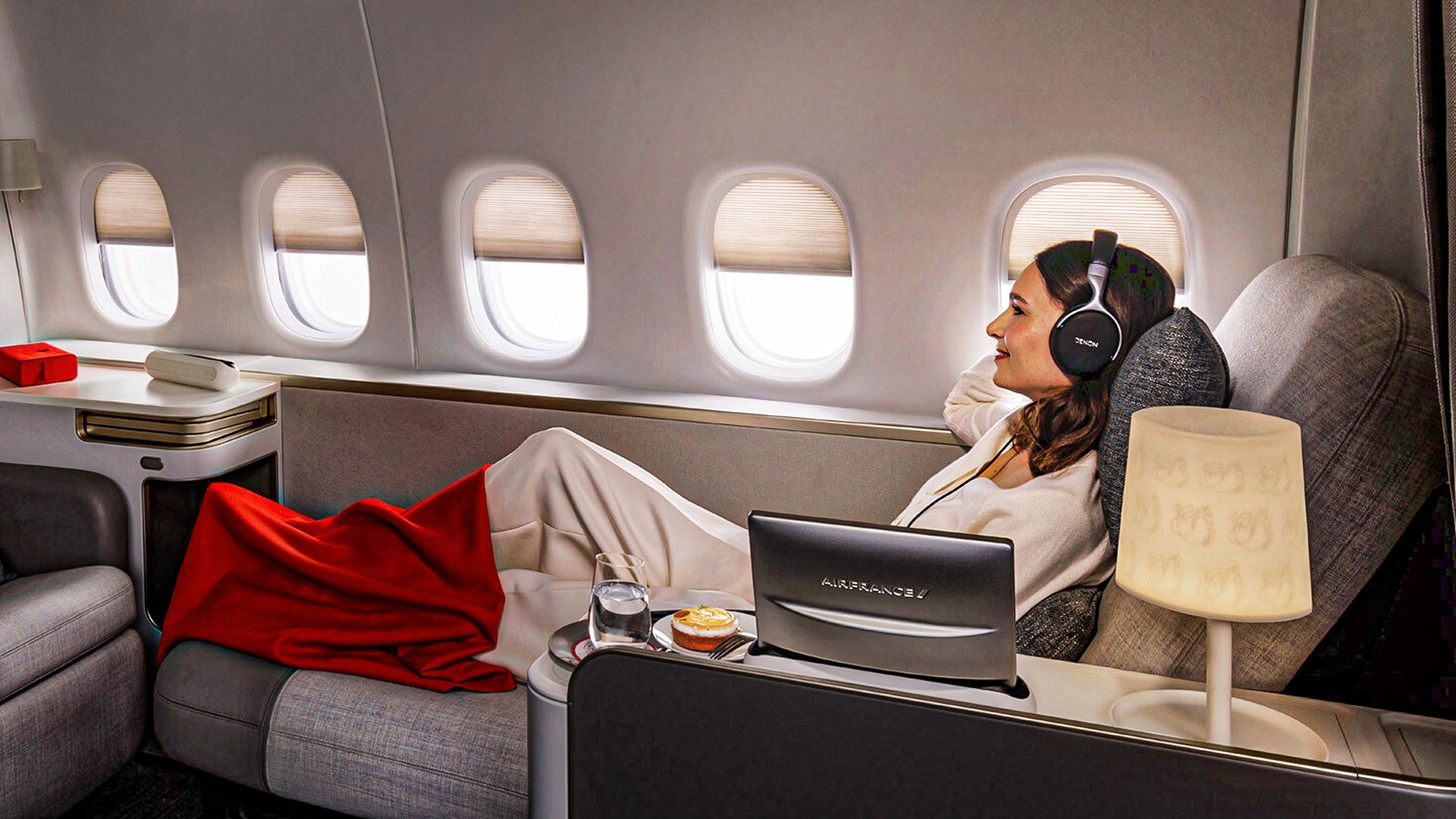 The Airlines With The World's Most High-Tech First Class Suites In 2026