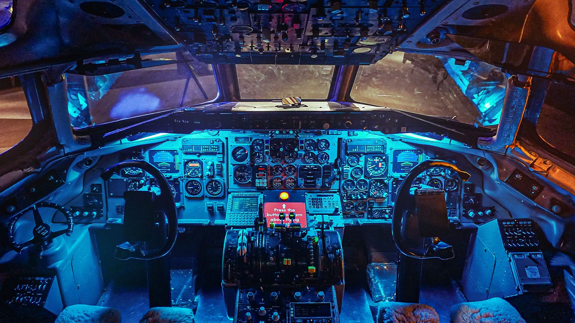 Why Do Pilots Still Train On Older Aircraft Systems?