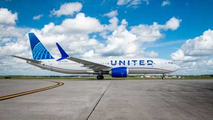 United Airlines Boeing 737 MAX 8